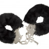 Чёрные меховые наручники с ключиками Furry Handcuffs